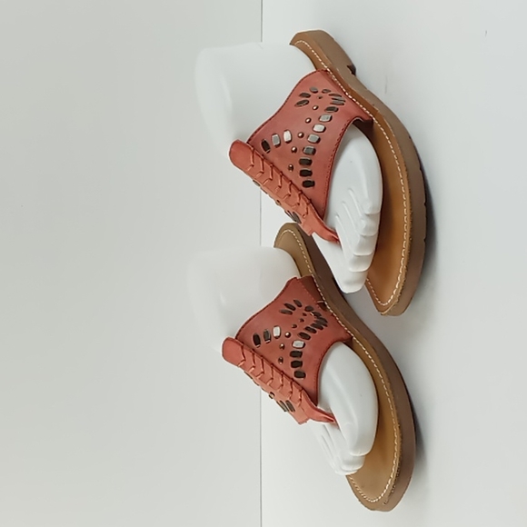 BareTraps Shoes - Bare Traps Thong Sandals